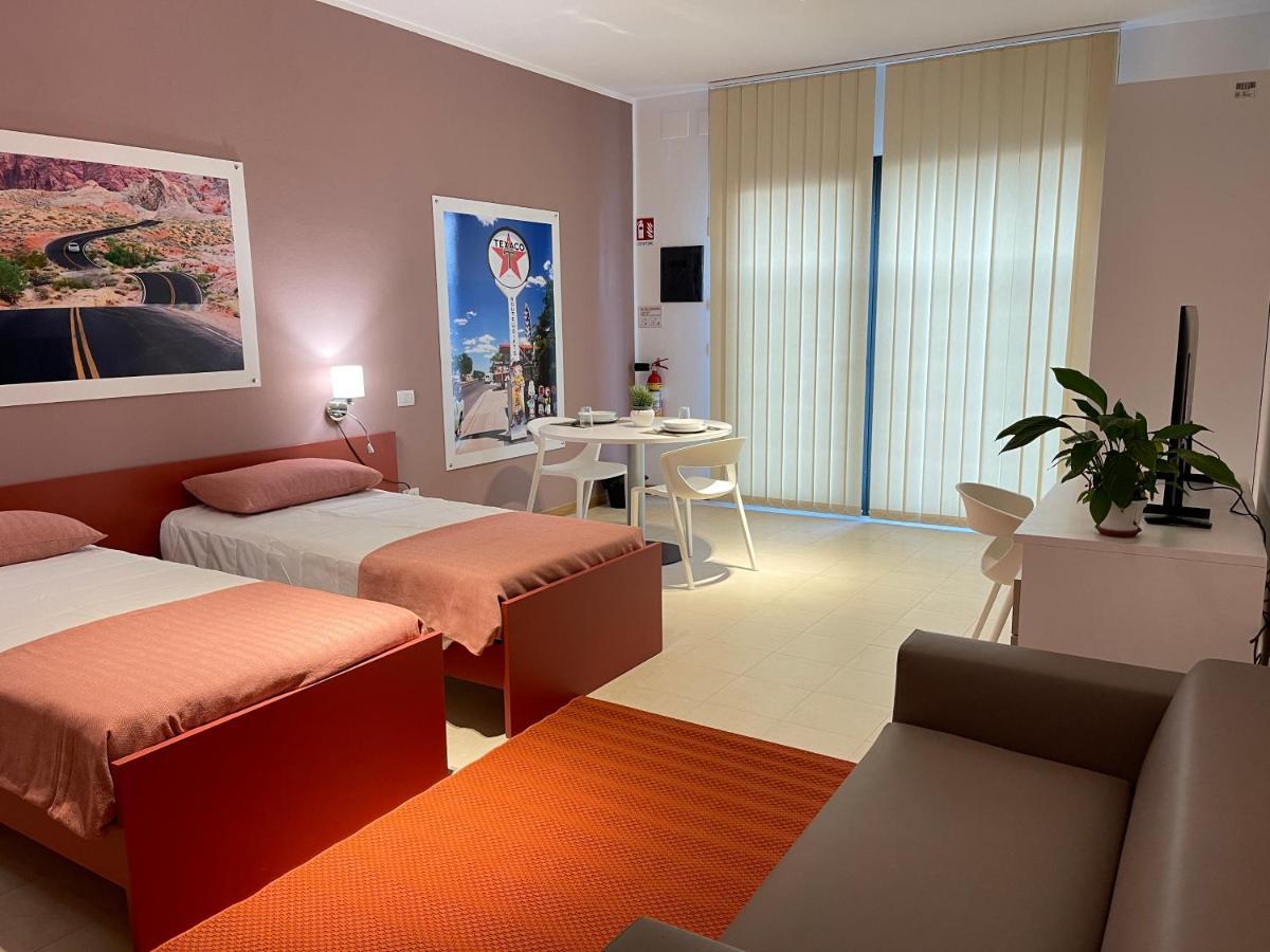 Motel Vespucci Guasticce Екстериор снимка